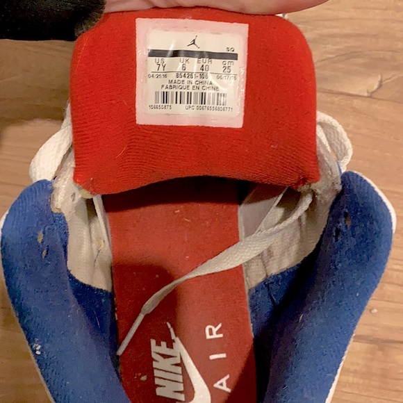 Nike Air Jordans - Picture 2 of 3